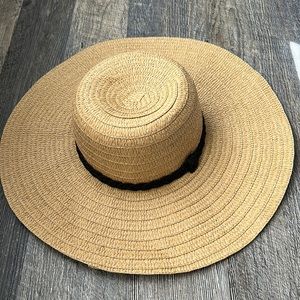 Beachy hat